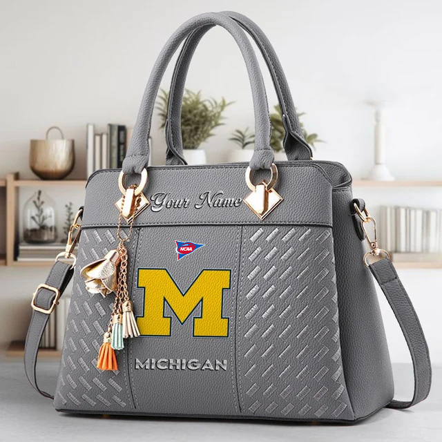 LIMITED EDITION - NEW CUSTOMIZED FBS NCAA03 MIW MI WOLVERINES ZIP HANDBAG MULTICOLOR