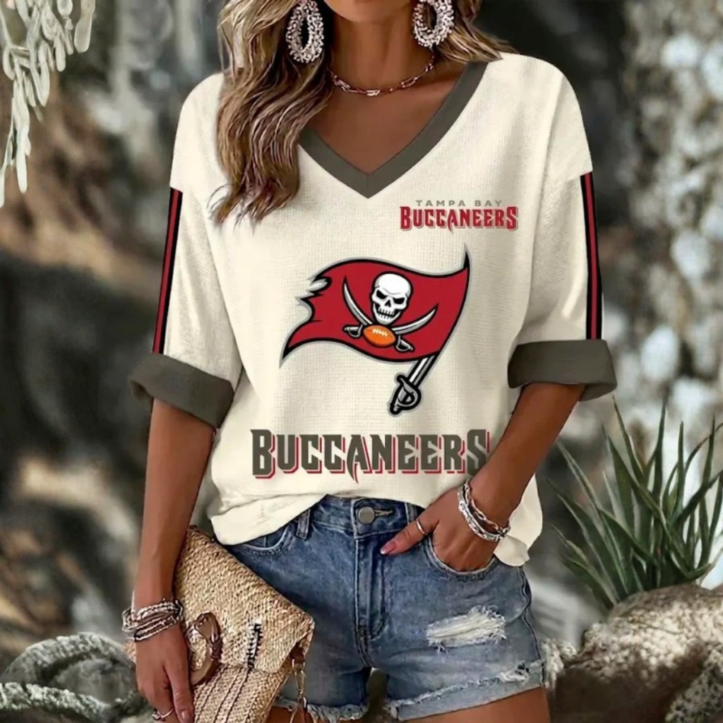 [SPECIAL OFFER] NEW CUSTOMIZED NFL10 TBB TAMPA BAY BUCCANEERS WOMEN'S HEART V-NECK LONG SLEEVE SHIRT
